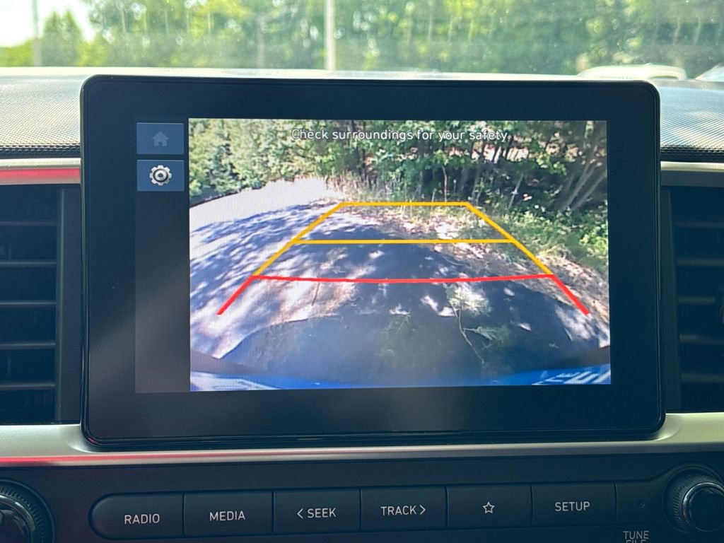 Used 2025 Hyundai Venue SEL FWD image 22