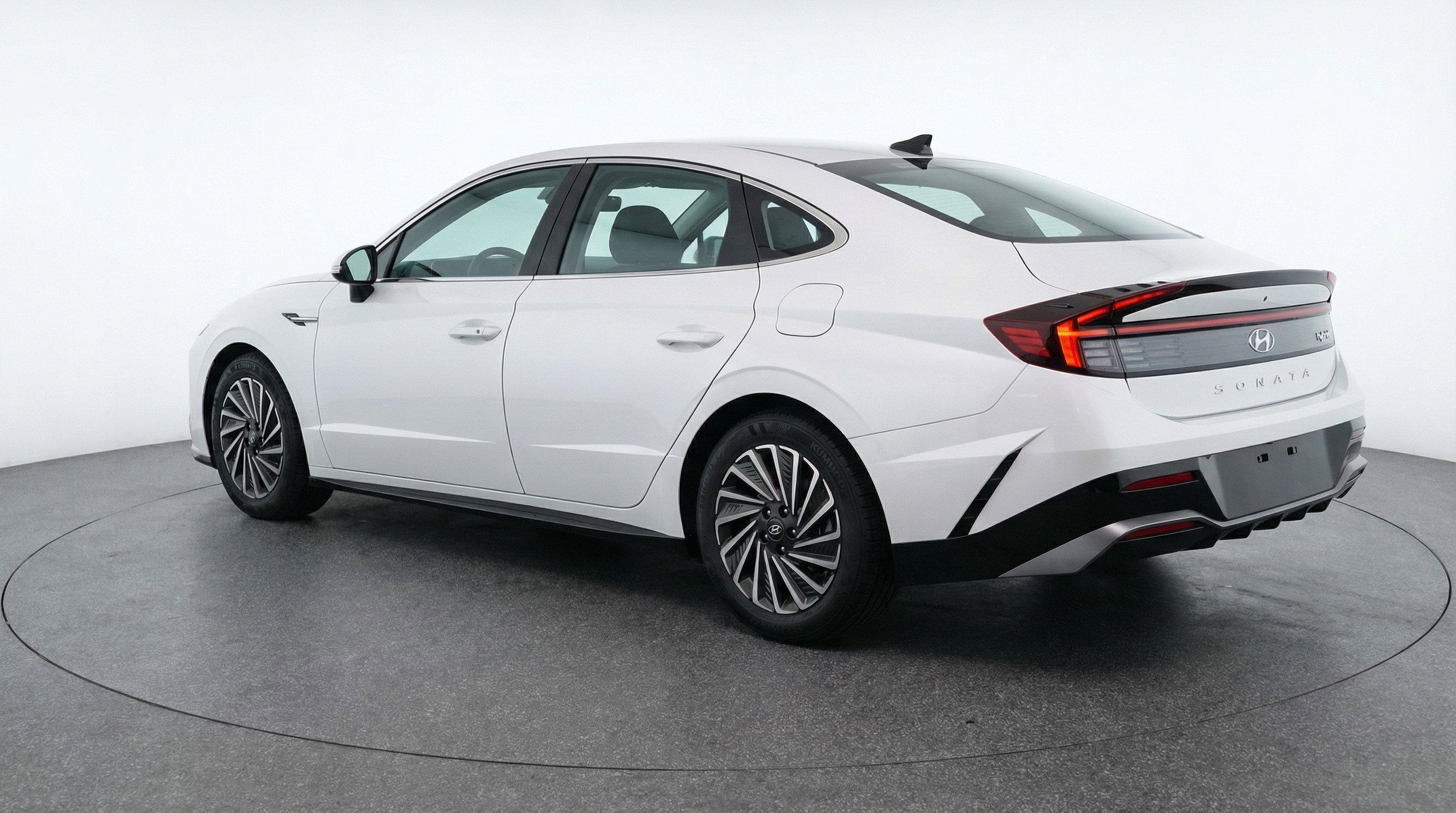 Used 2025 Hyundai Sonata SEL image 6