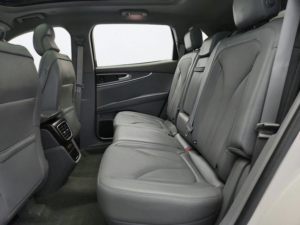 Used 2019 Lincoln Nautilus Reserve AWD/4WD image 27