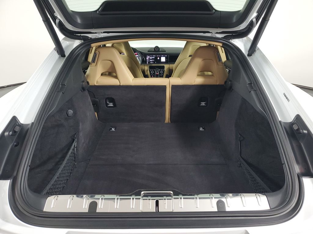 Used 2021 Porsche Panamera 4 image 34