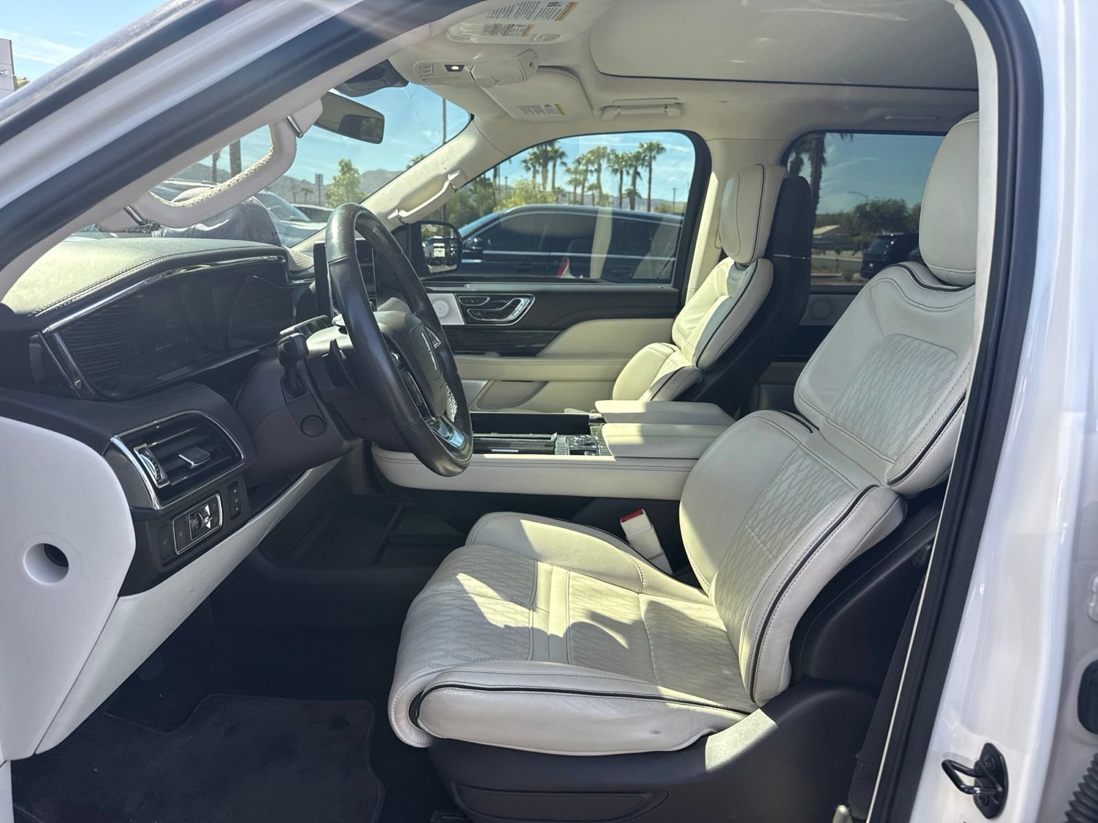Used 2022 Lincoln Navigator Black Label AWD/4WD image 10