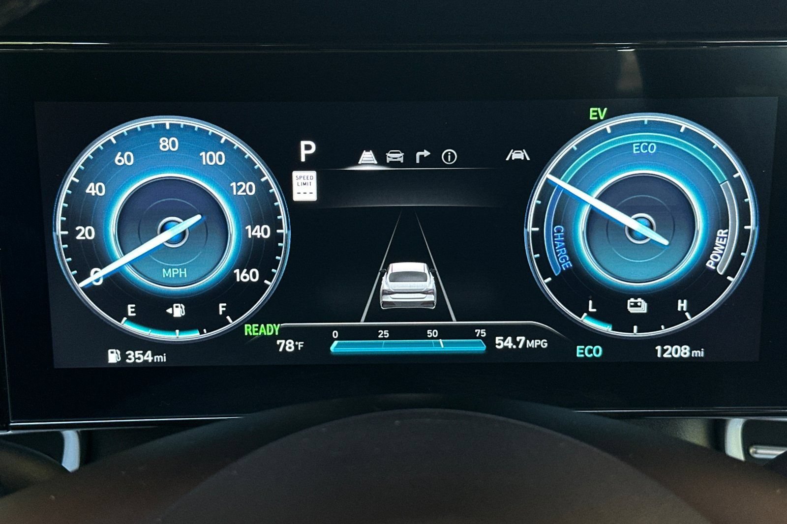 Used 2025 Hyundai Elantra Limited FWD image 34
