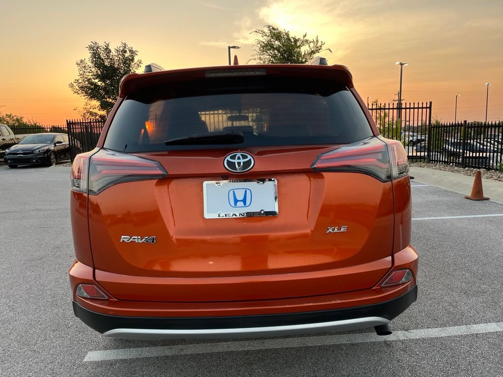 Used 2016 Toyota RAV4 XLE FWD image 5