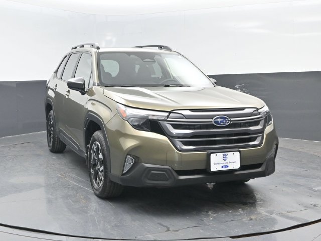 Used 2025 Subaru Forester Premium AWD/4WD image 2