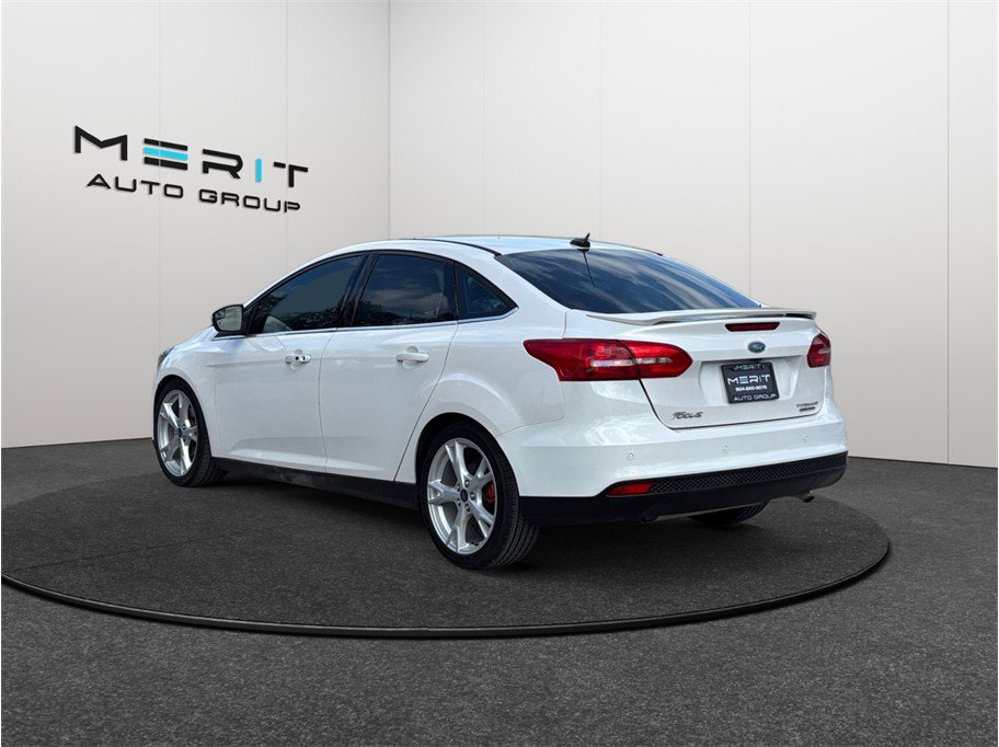 Used 2015 Ford Focus Titanium FWD image 7