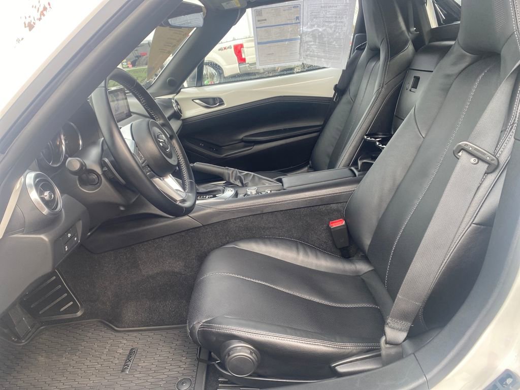 Used 2024 MAZDA MX-5 Miata RF Grand Touring w/ Weather Package image 5