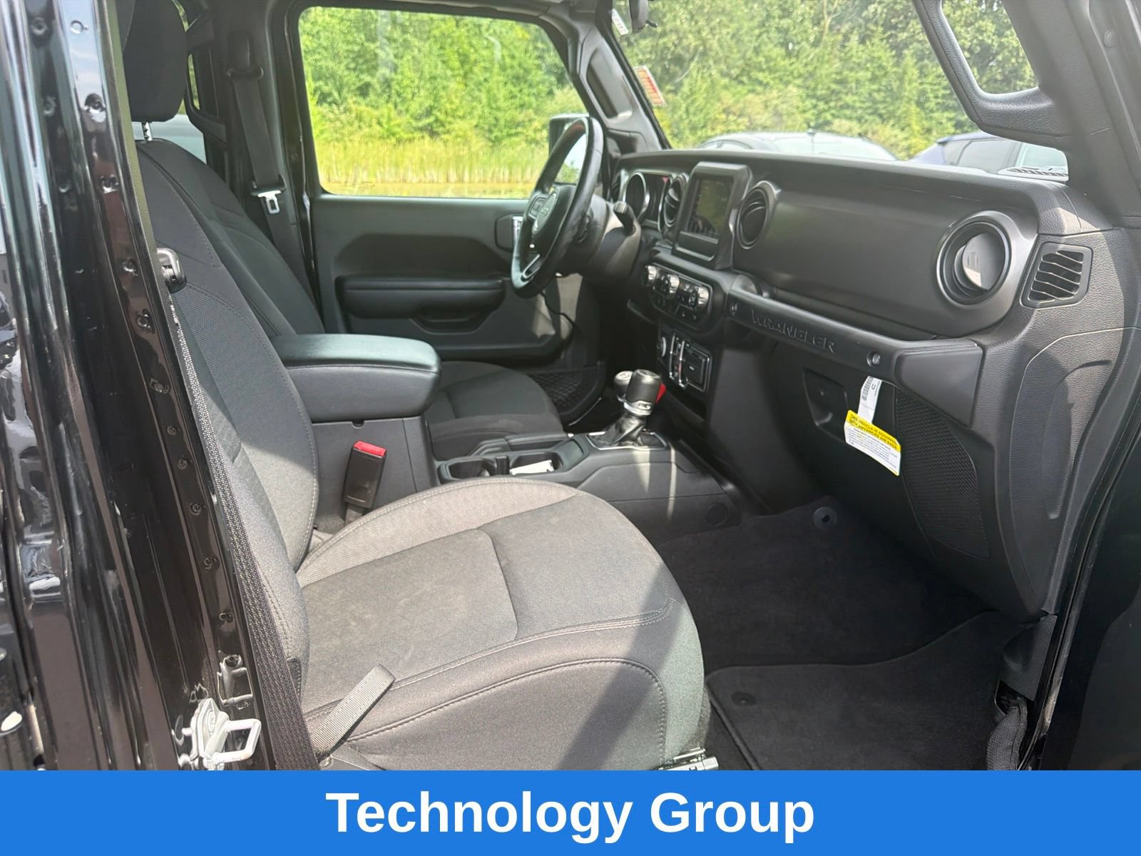 Used 2021 Jeep Wrangler Unlimited Sport AWD/4WD image 19