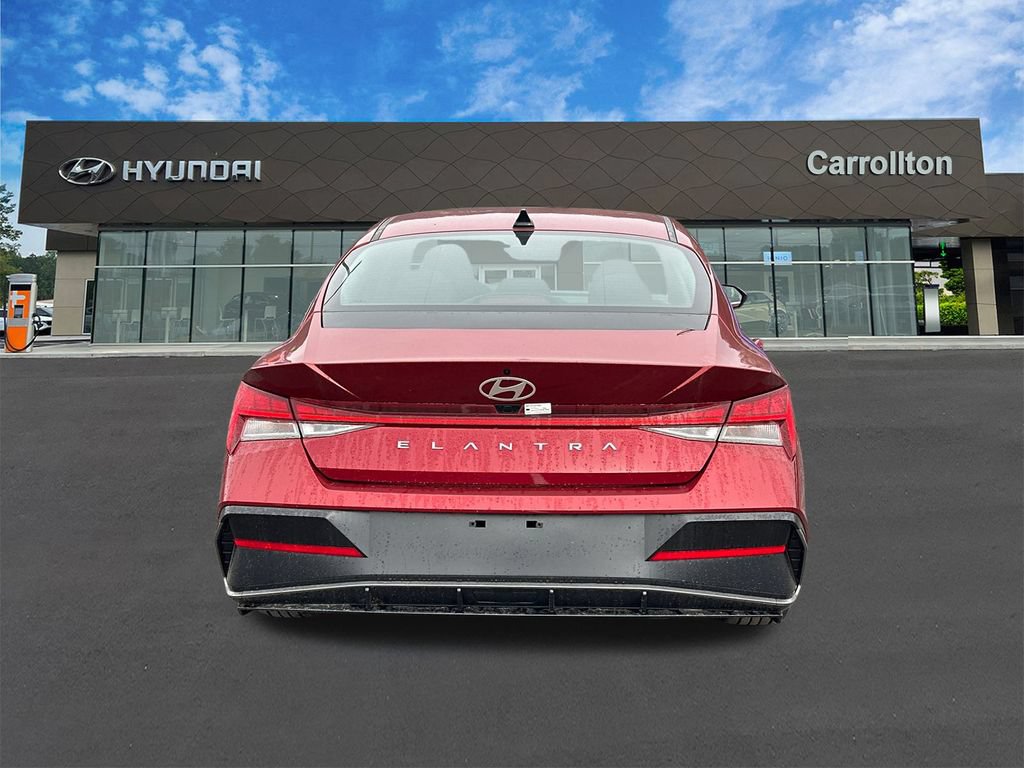 New 2025 Hyundai Elantra SEL FWD image 7
