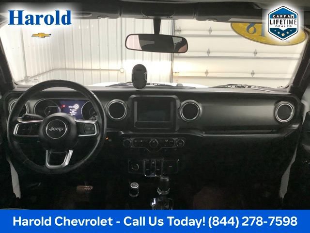 Used 2018 Jeep Wrangler Unlimited Sahara w/ Cold Weather Group image 13