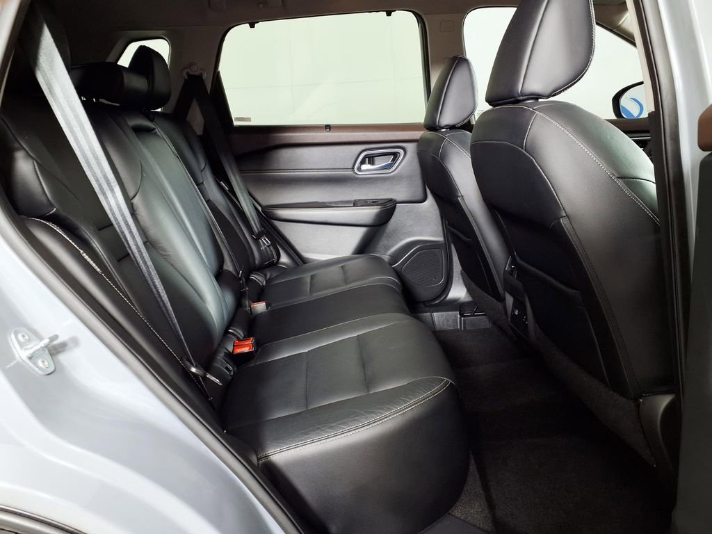 Used 2021 Nissan Rogue SL w/ Premium Package image 10