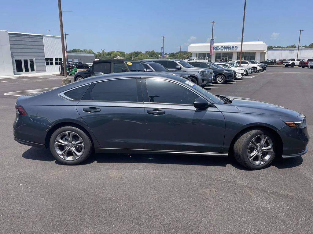 Used 2024 Honda Accord EX image 2