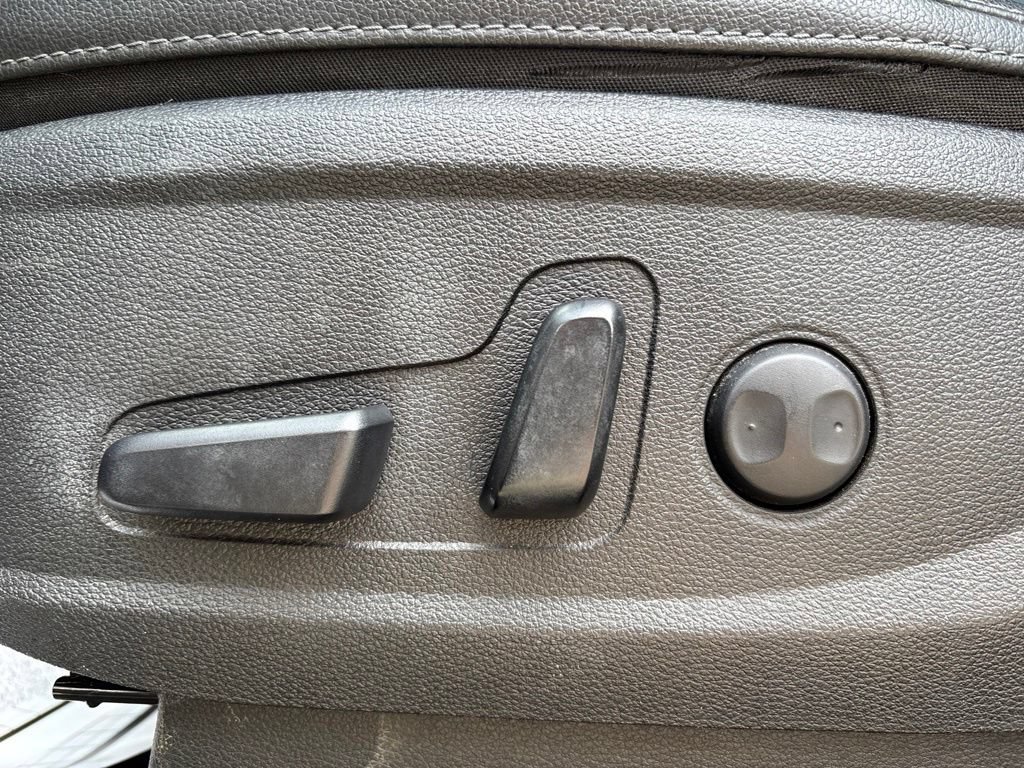 Used 2021 Kia Telluride EX AWD/4WD image 18