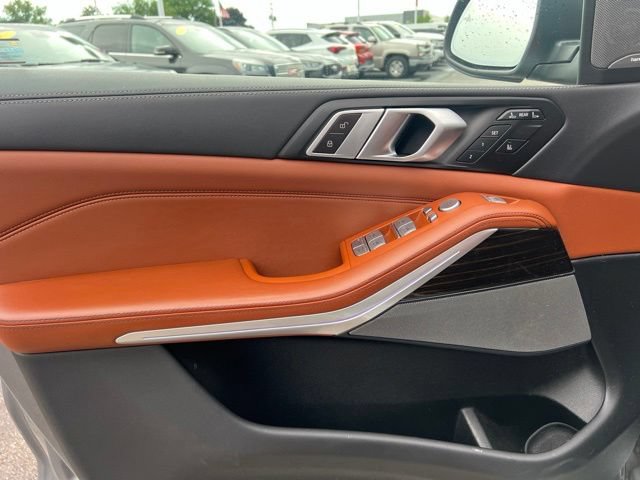 Used 2024 BMW X7 xDrive40i w/ Premium Package AWD/4WD image 20