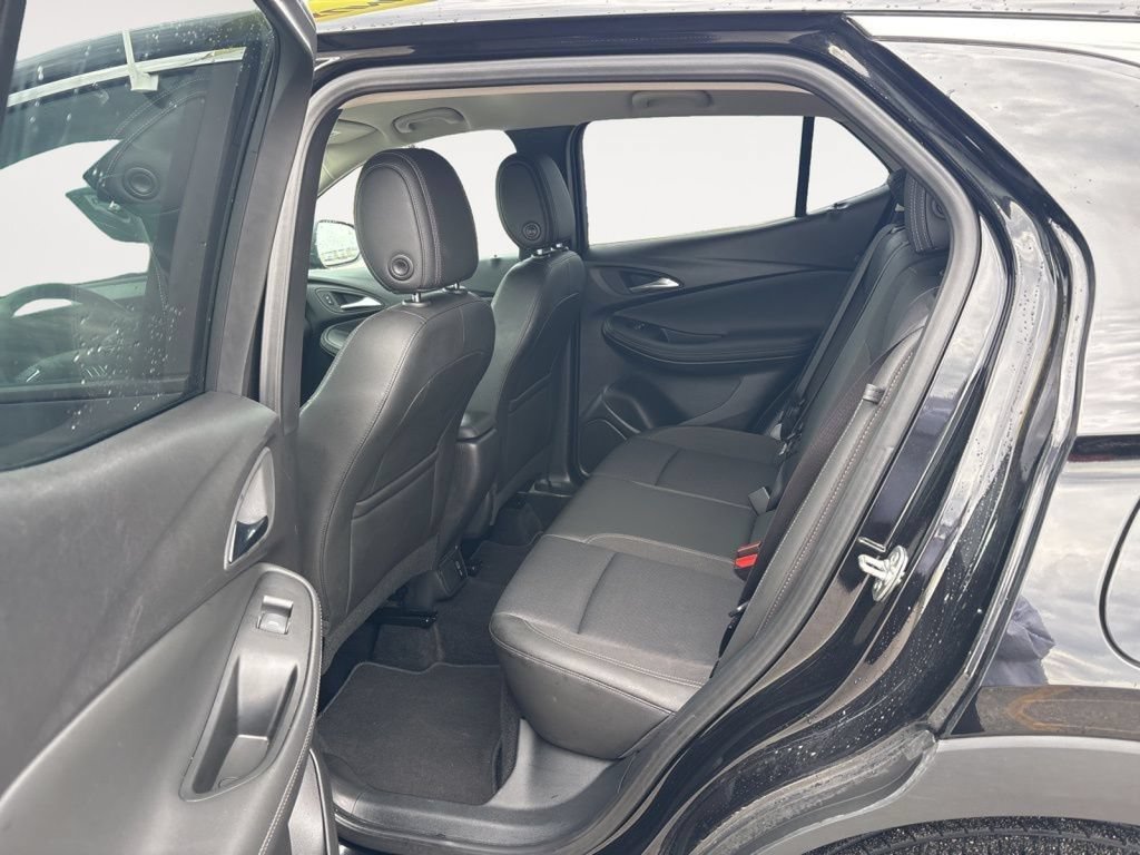 Used 2025 Buick Encore GX Preferred AWD/4WD image 23