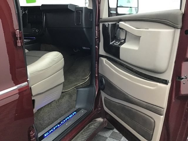 Used 2023 Chevrolet Express 2500 RWD image 38