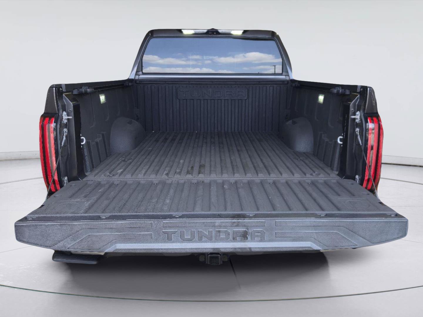 Used 2023 Toyota Tundra Limited AWD/4WD image 25