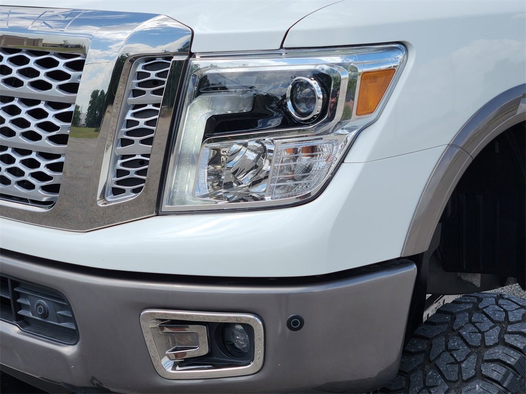 Used 2019 Nissan Titan Platinum Reserve w/ Platinum Utility Package image 7