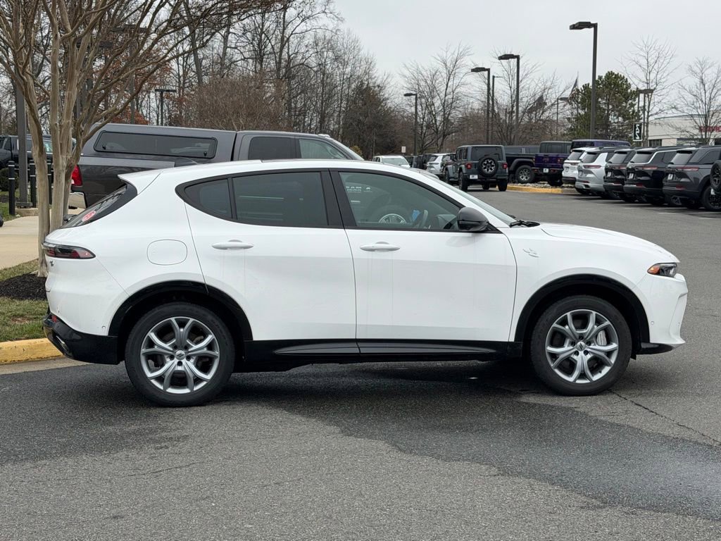 Used 2025 Dodge Hornet R/T w/ R/T Plus Package image 5