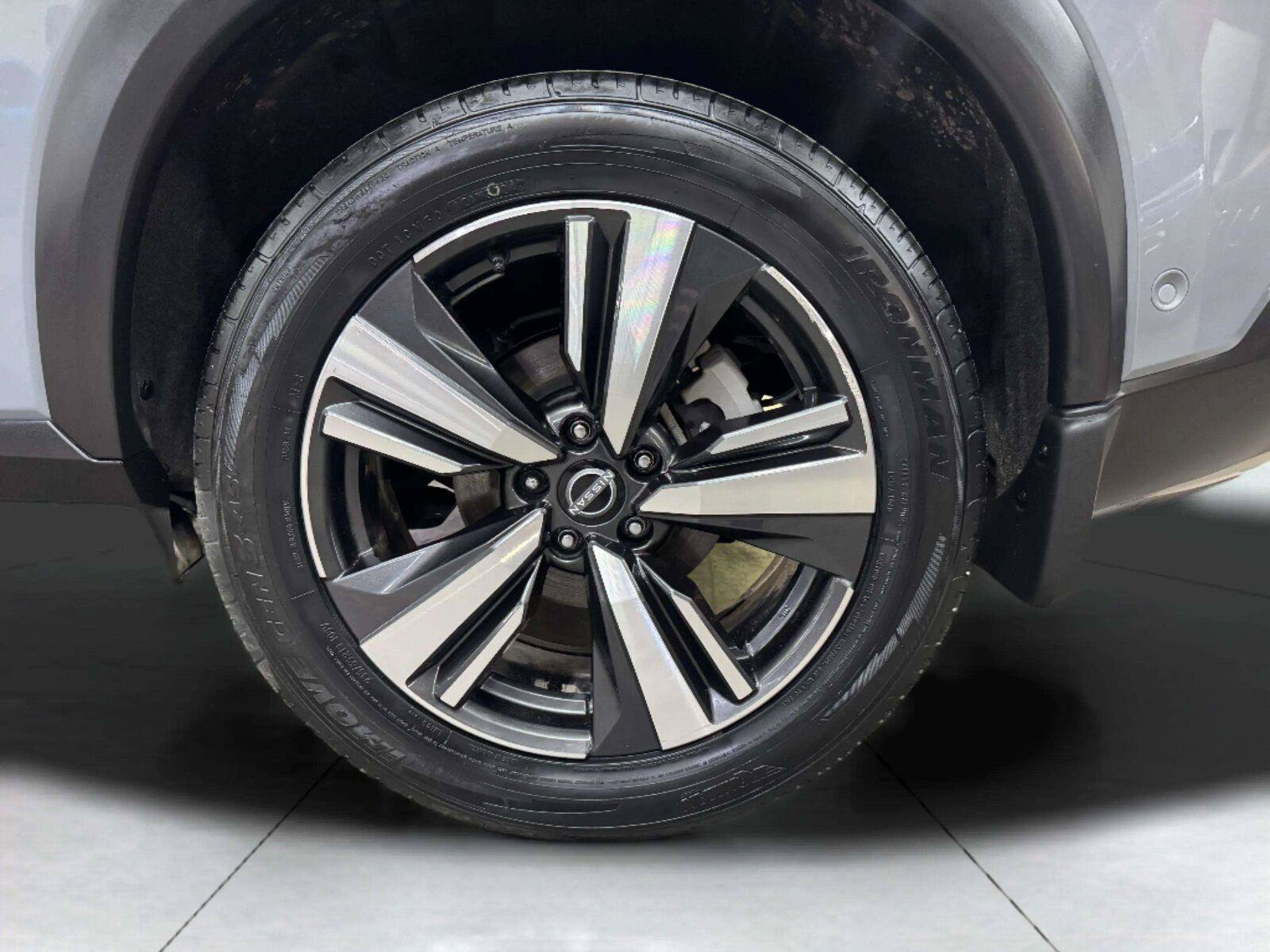 Used 2023 Nissan Rogue Platinum FWD image 39