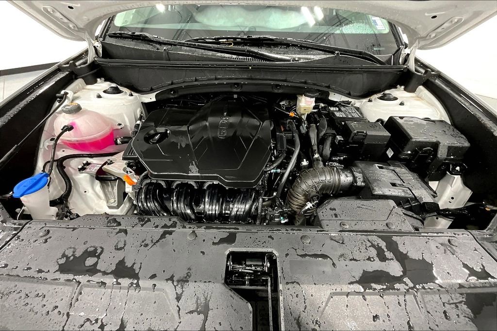 Used 2025 Hyundai Tucson SE image 12