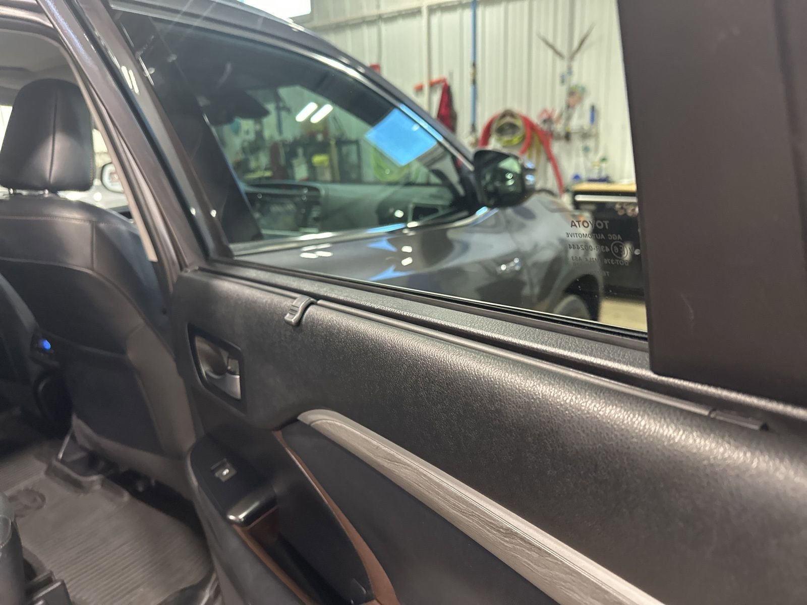 Used 2019 Toyota Highlander Limited w/ Protection Package #3 AWD/4WD image 42