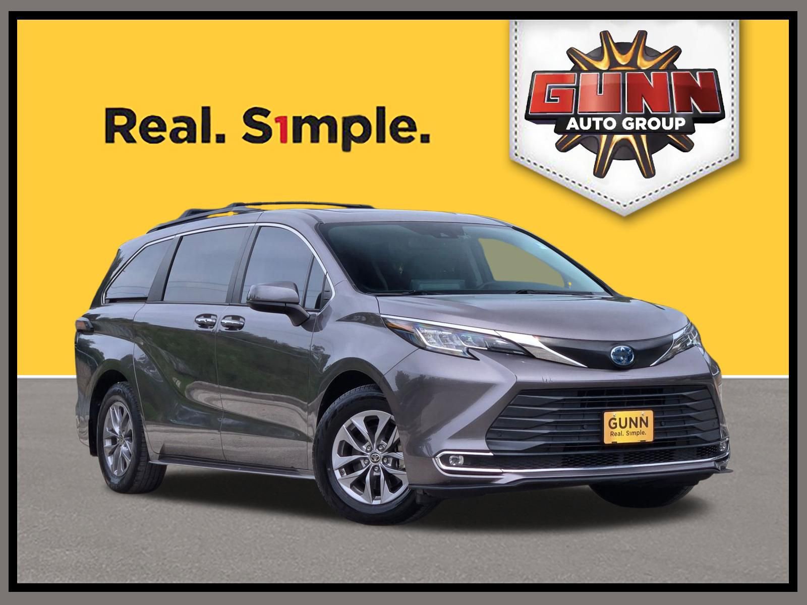 Used 2022 Toyota Sienna XLE