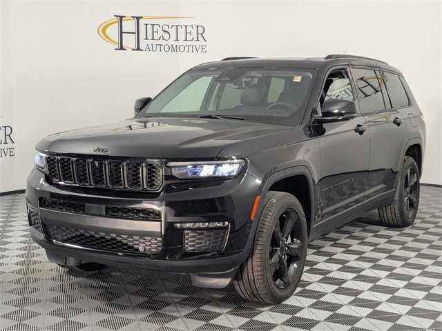 Used 2023 Jeep Grand Cherokee L Limited w/ Luxury Tech Group II image 4