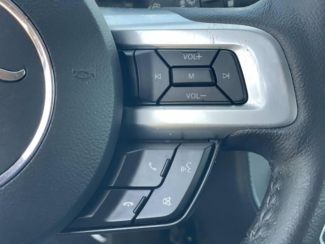 Used 2016 Ford Mustang Coupe RWD image 9