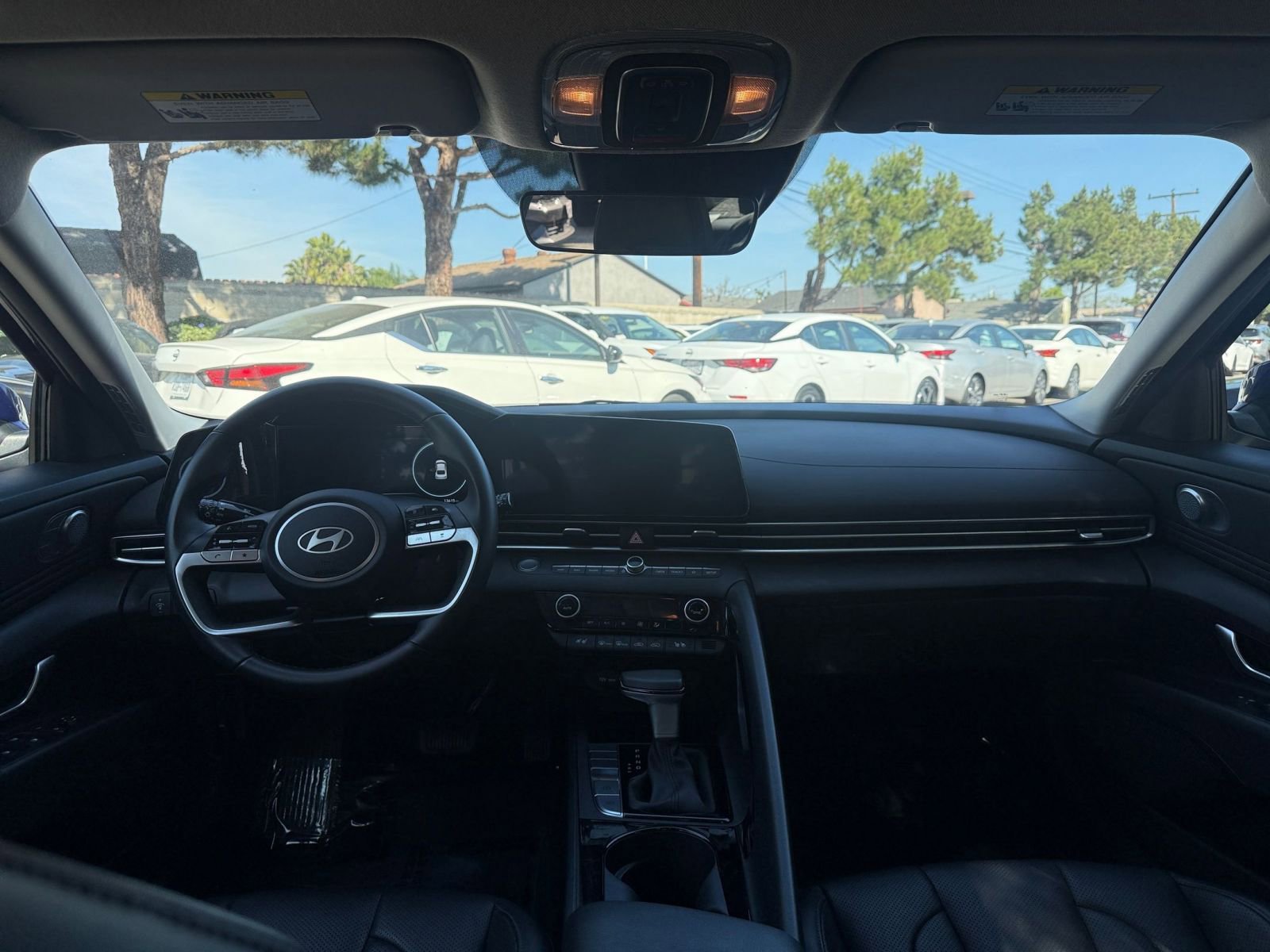 Used 2025 Hyundai Elantra Limited image 32