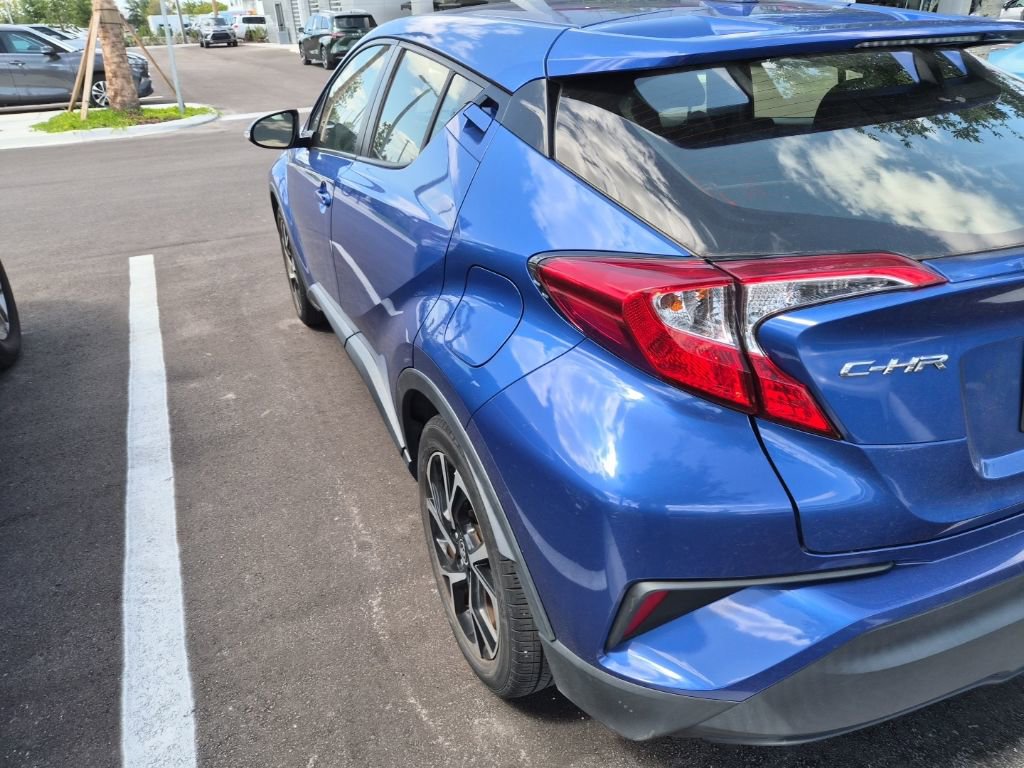 Used 2021 Toyota C-HR XLE image 5