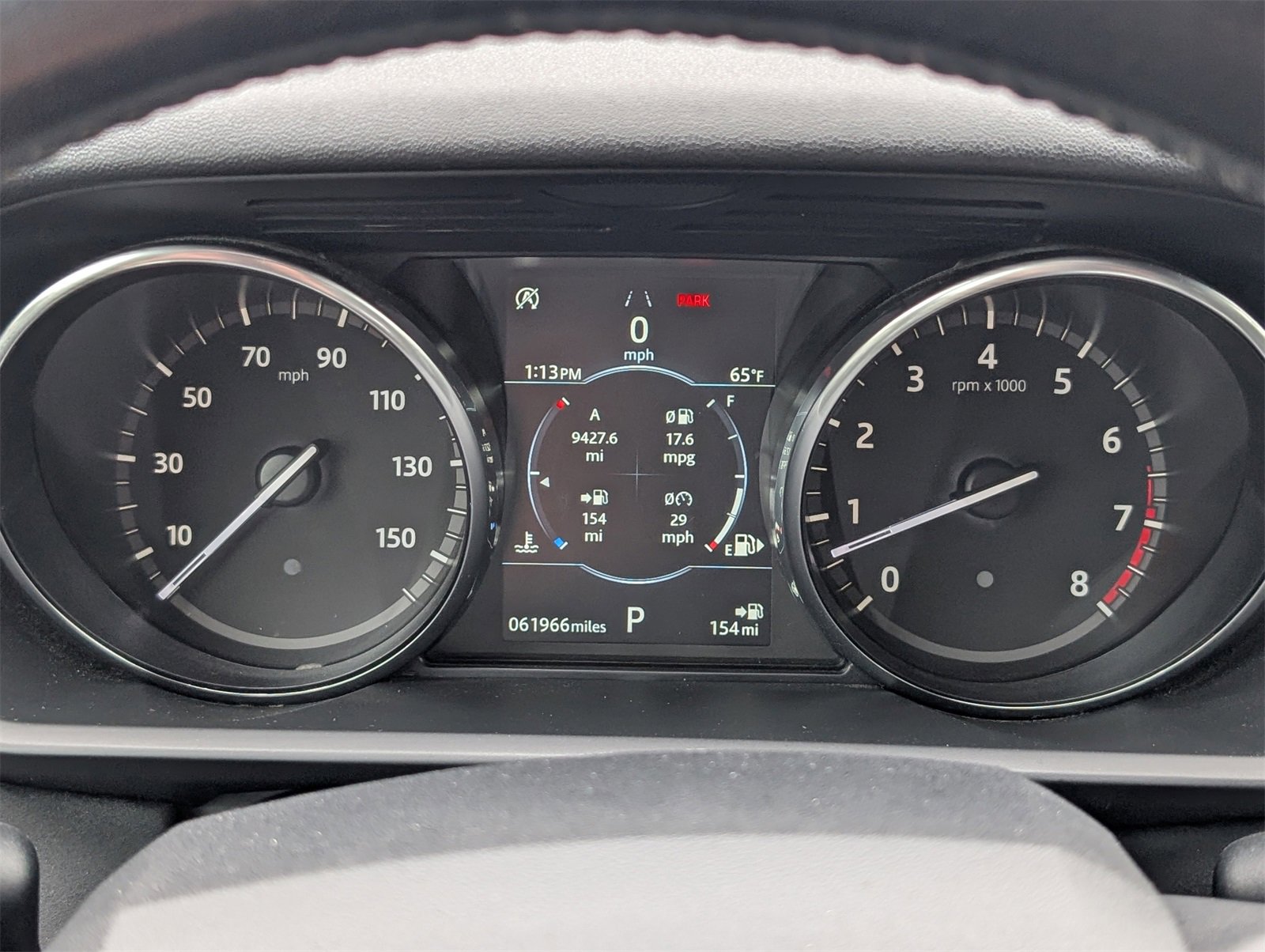 Used 2020 Land Rover Discovery SE image 25