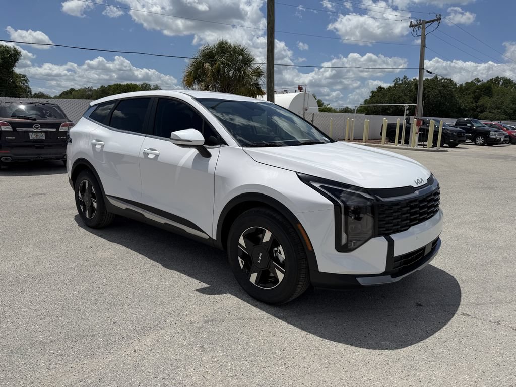 New 2027 Kia Sportage LX w/ LX Convenience Package FWD image 2