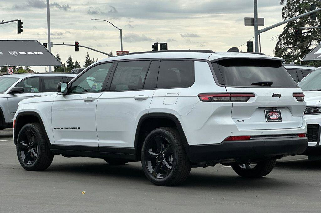 New 2026 Jeep Grand Cherokee L Limited AWD/4WD image 6