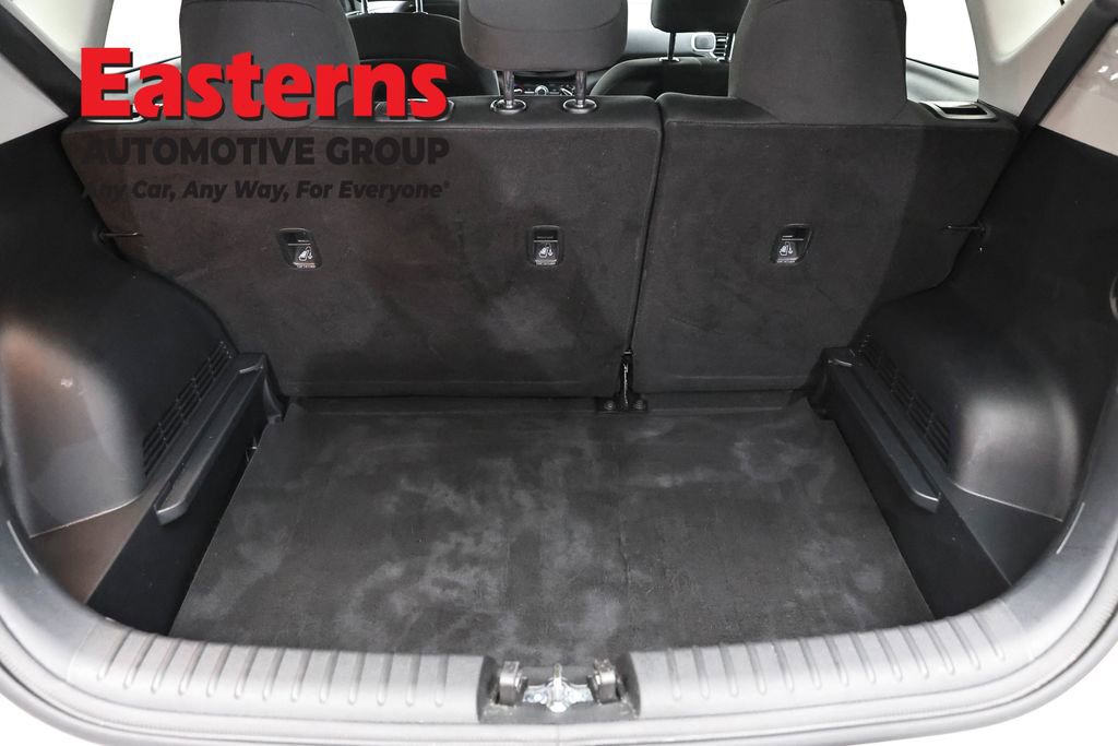 Used 2025 Kia Soul LX FWD image 9