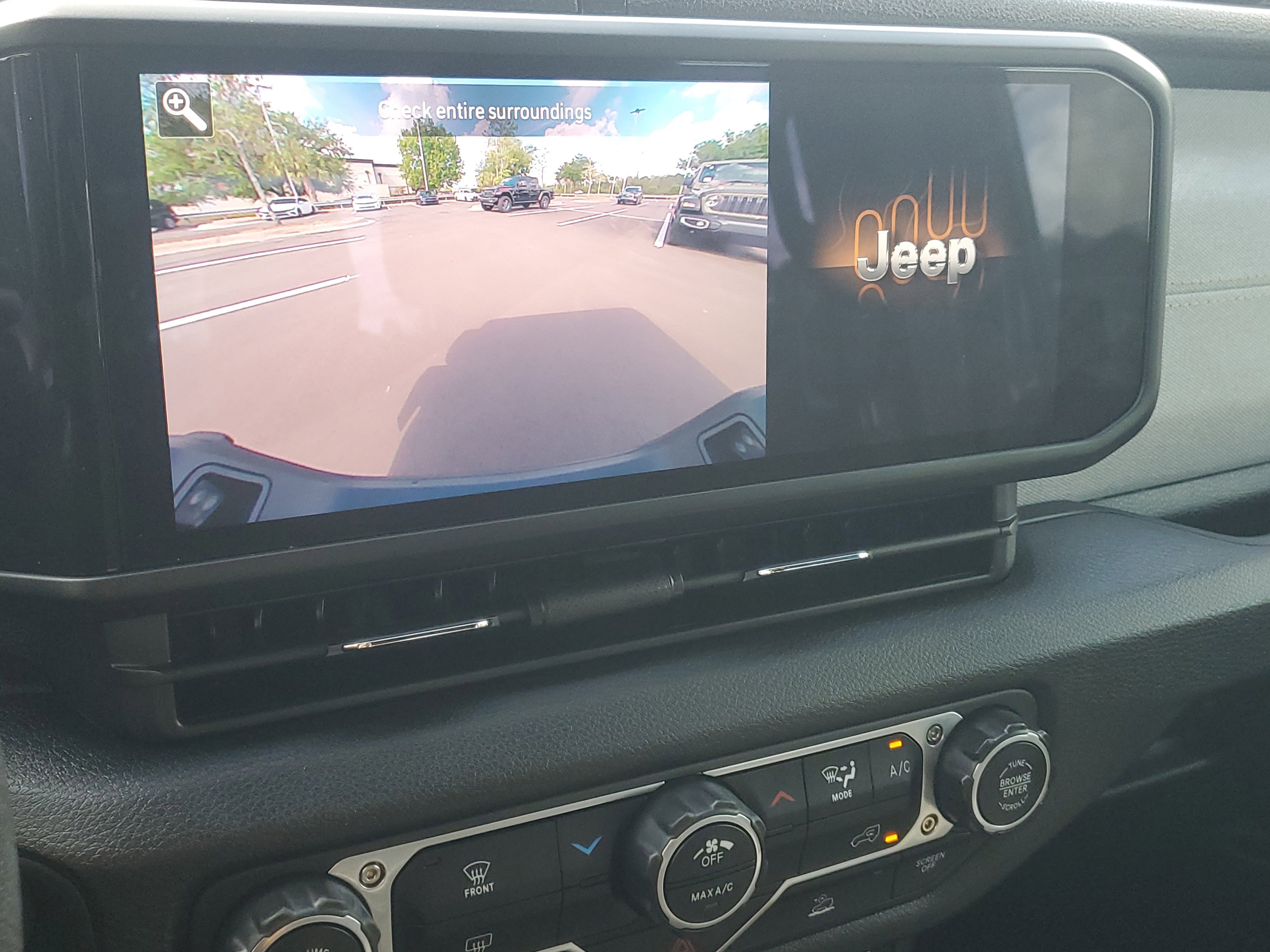 Used 2025 Jeep Gladiator Sport AWD/4WD image 21