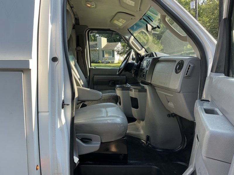 Used 2015 Ford E-350 and Econoline 350 Super Duty w/ Power Windows & Locks Group RWD image 12
