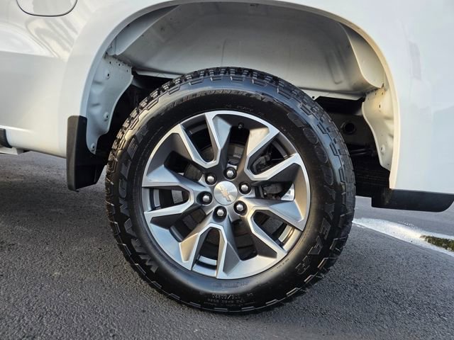 Used 2022 Chevrolet Silverado 1500 LT AWD/4WD image 10