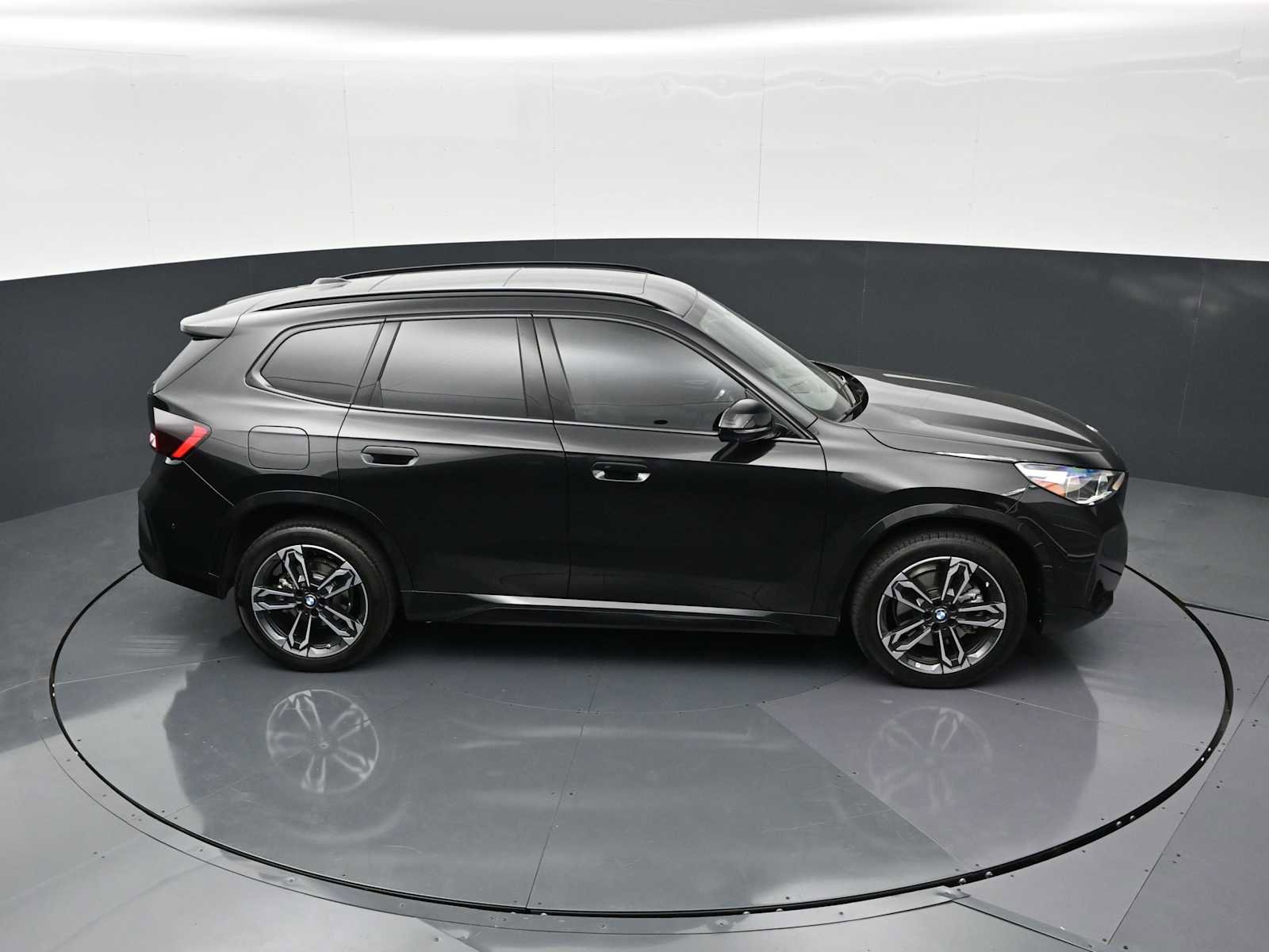 Certified 2023 BMW X1 xDrive28i w/ Premium Package image 20