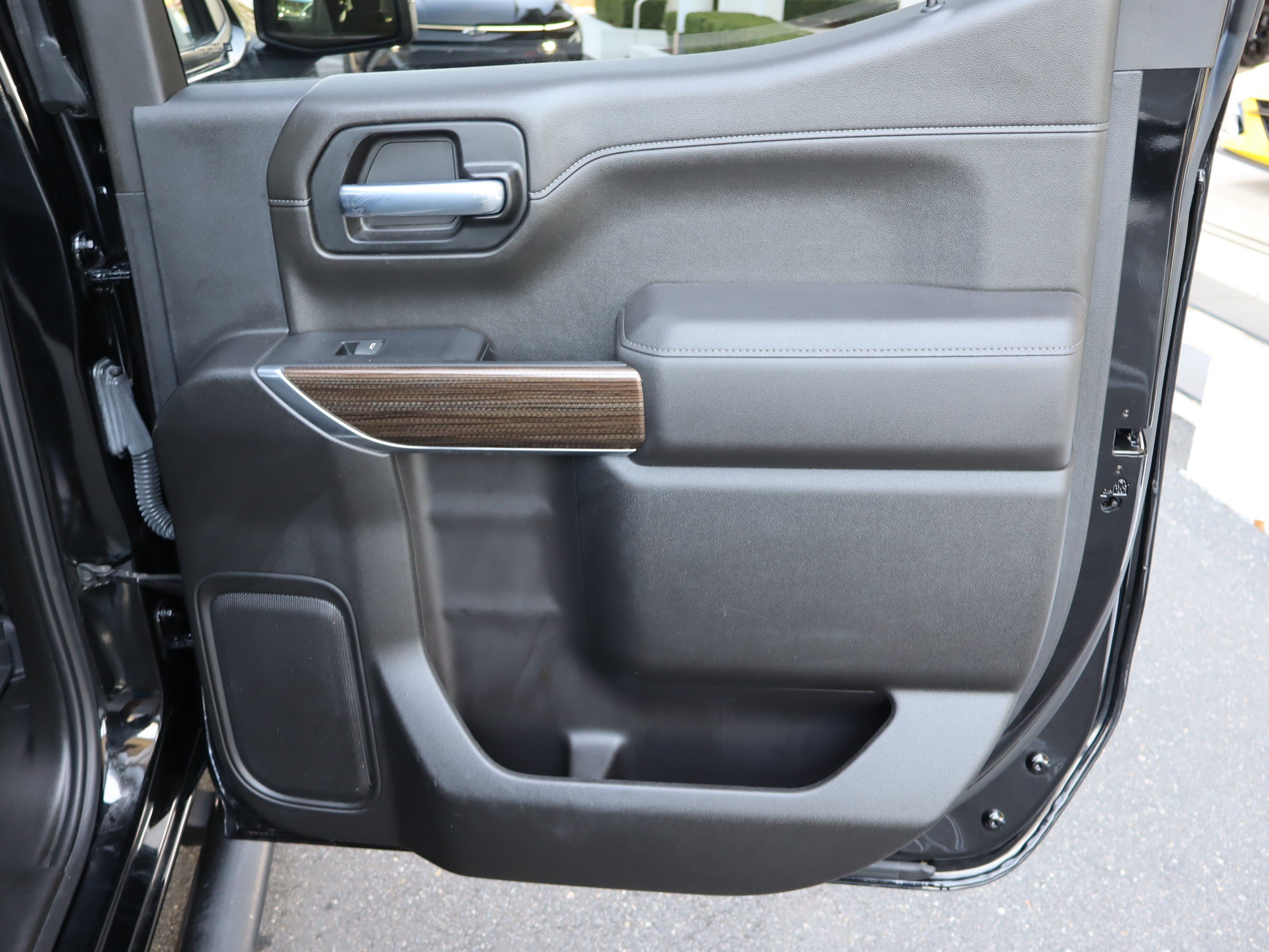 Used 2021 Chevrolet Silverado 1500 LT Trail Boss w/ Bed Protection Package AWD/4WD image 31