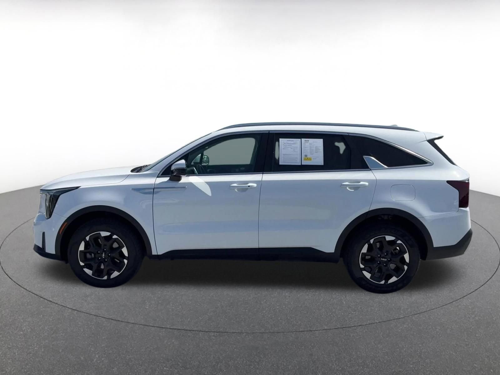 Used 2024 Kia Sorento S AWD/4WD image 9