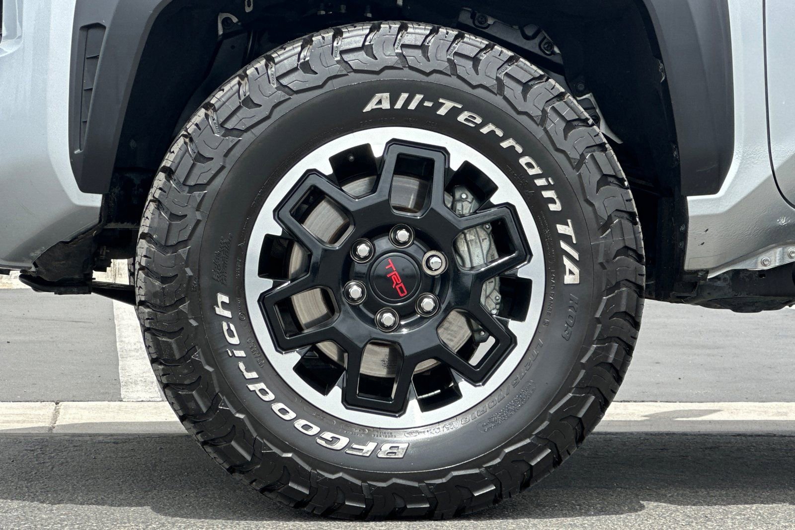 Used 2025 Toyota Tacoma TRD Off-Road w/ TRD Off Road Premium Package AWD/4WD image 24