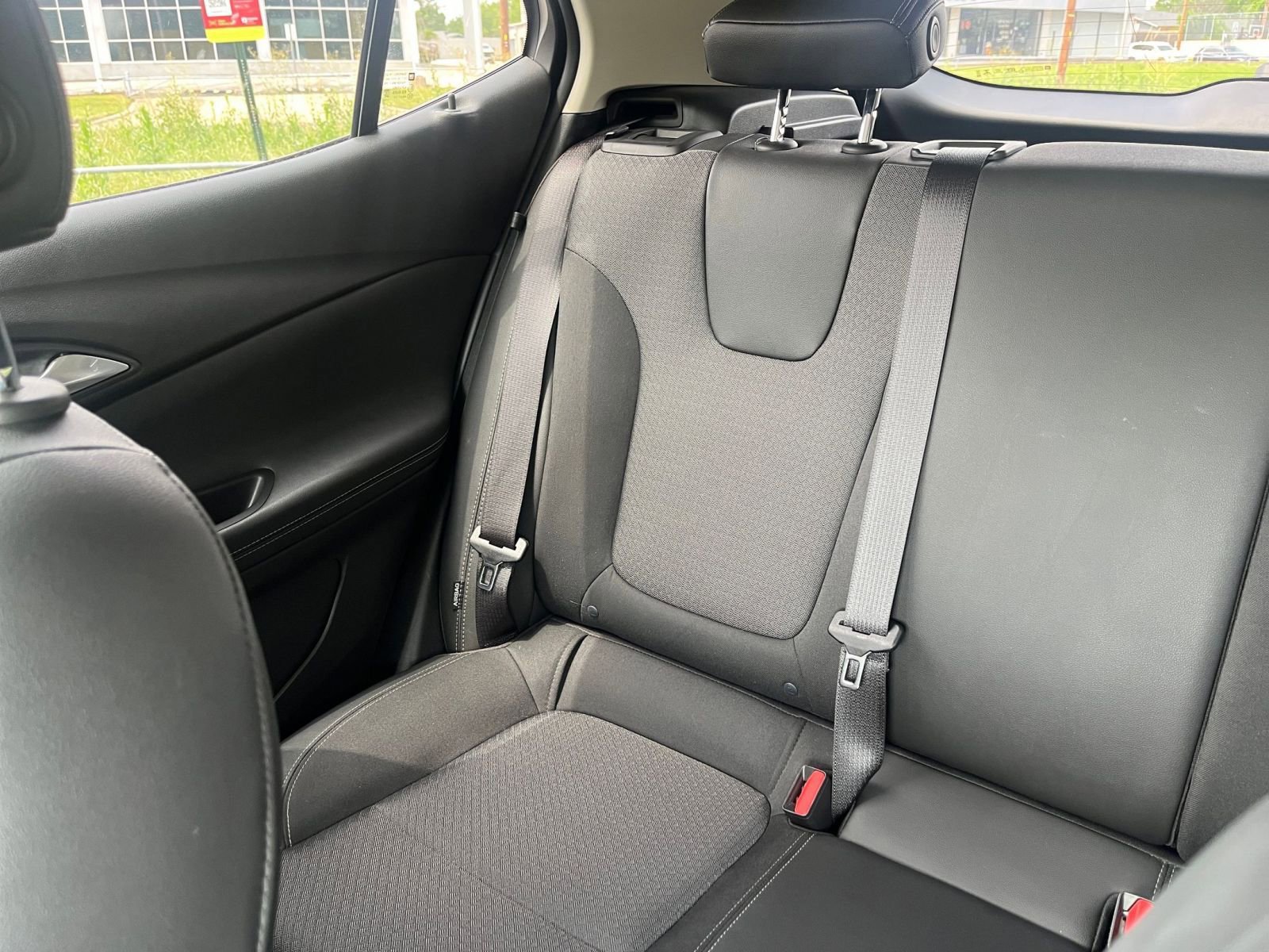 Used 2025 Buick Encore GX Preferred FWD image 36