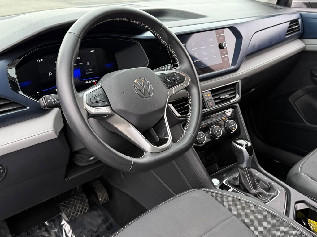 Used 2024 Volkswagen Taos SE image 19