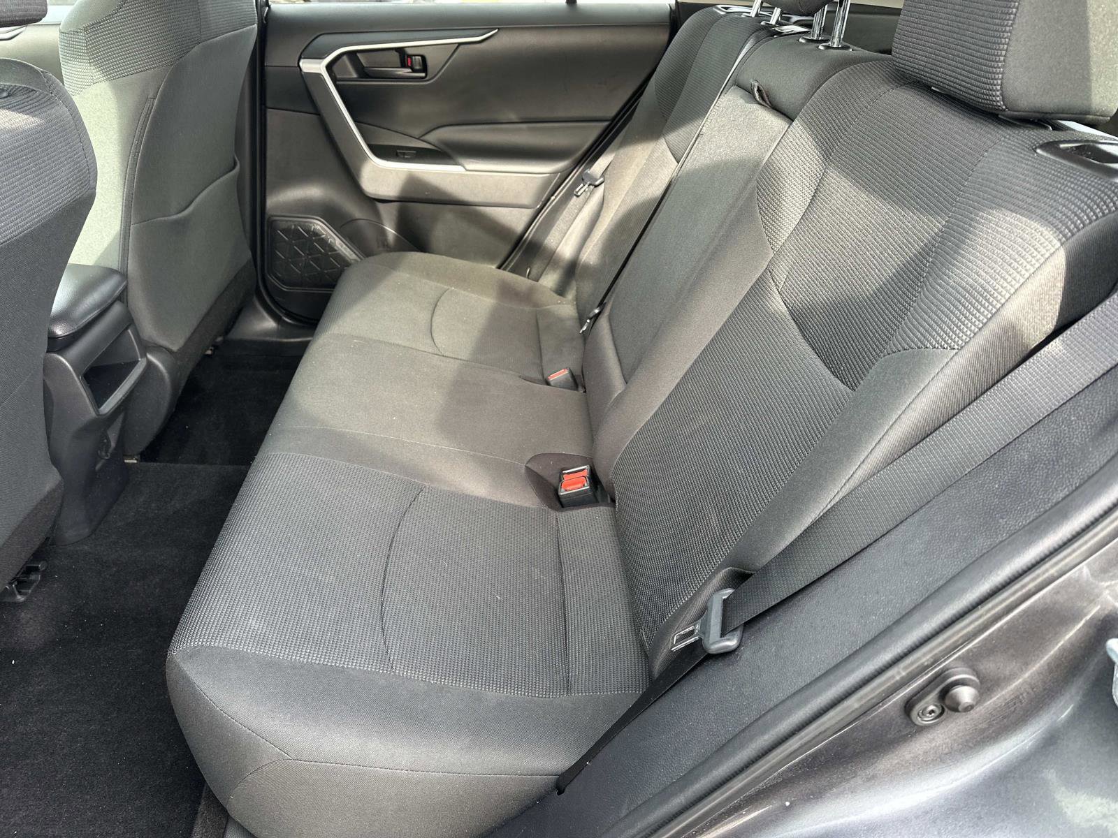 Used 2020 Toyota RAV4 LE image 13