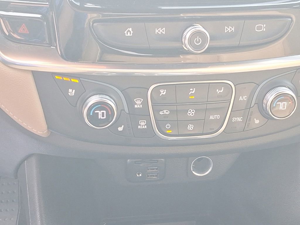 Used 2023 Chevrolet Traverse Premier image 43