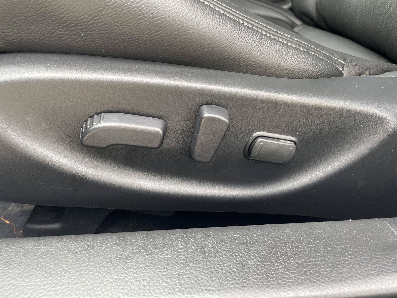 Used 2017 Nissan Maxima 3.5 SL FWD image 11