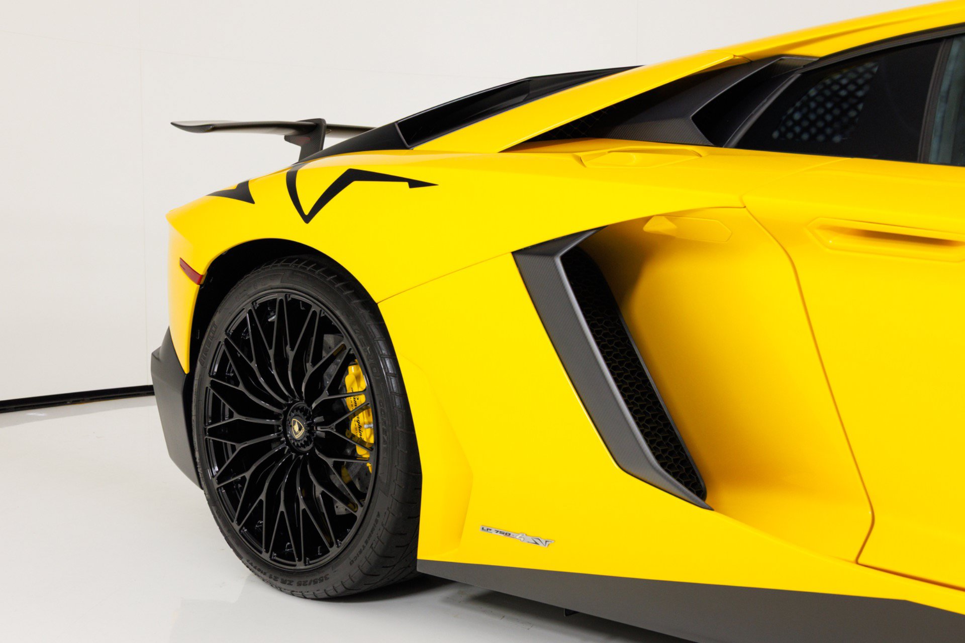 Used 2016 Lamborghini Aventador LP 750-4 Superveloce AWD/4WD image 65