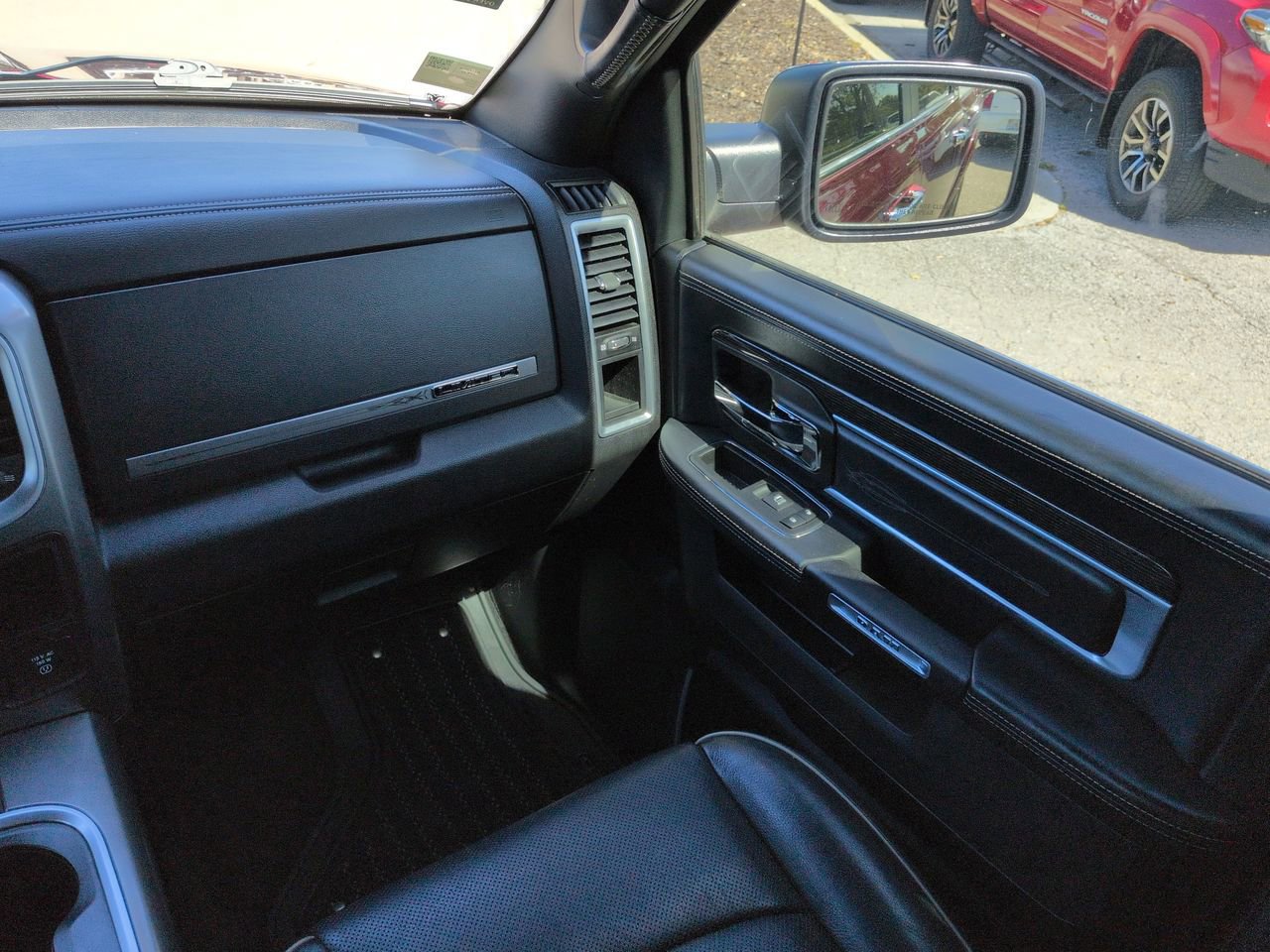 Used 2017 RAM 1500 Limited AWD/4WD image 17