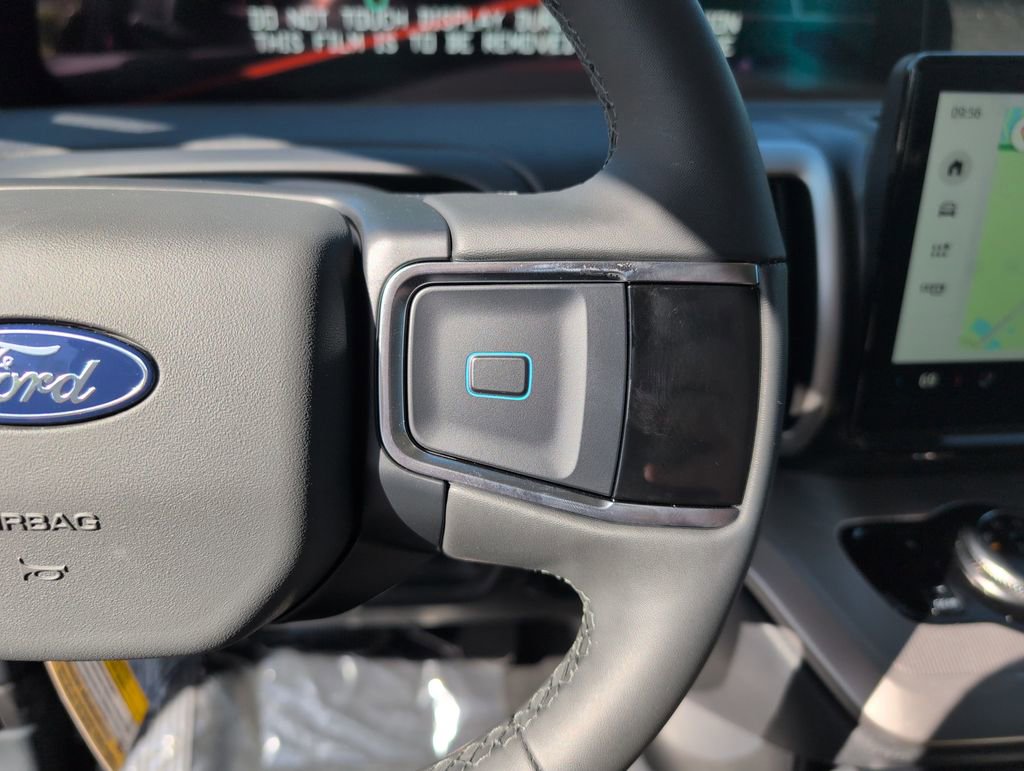 New 2026 Ford Expedition Active image 33