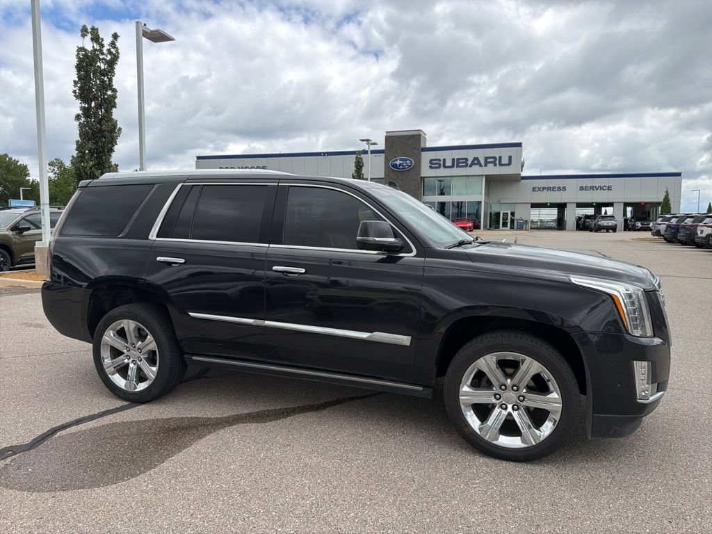 Used 2018 Cadillac Escalade Platinum AWD/4WD image 1